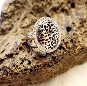 Lia Sophia "Antiquity" Ring with cut crystal